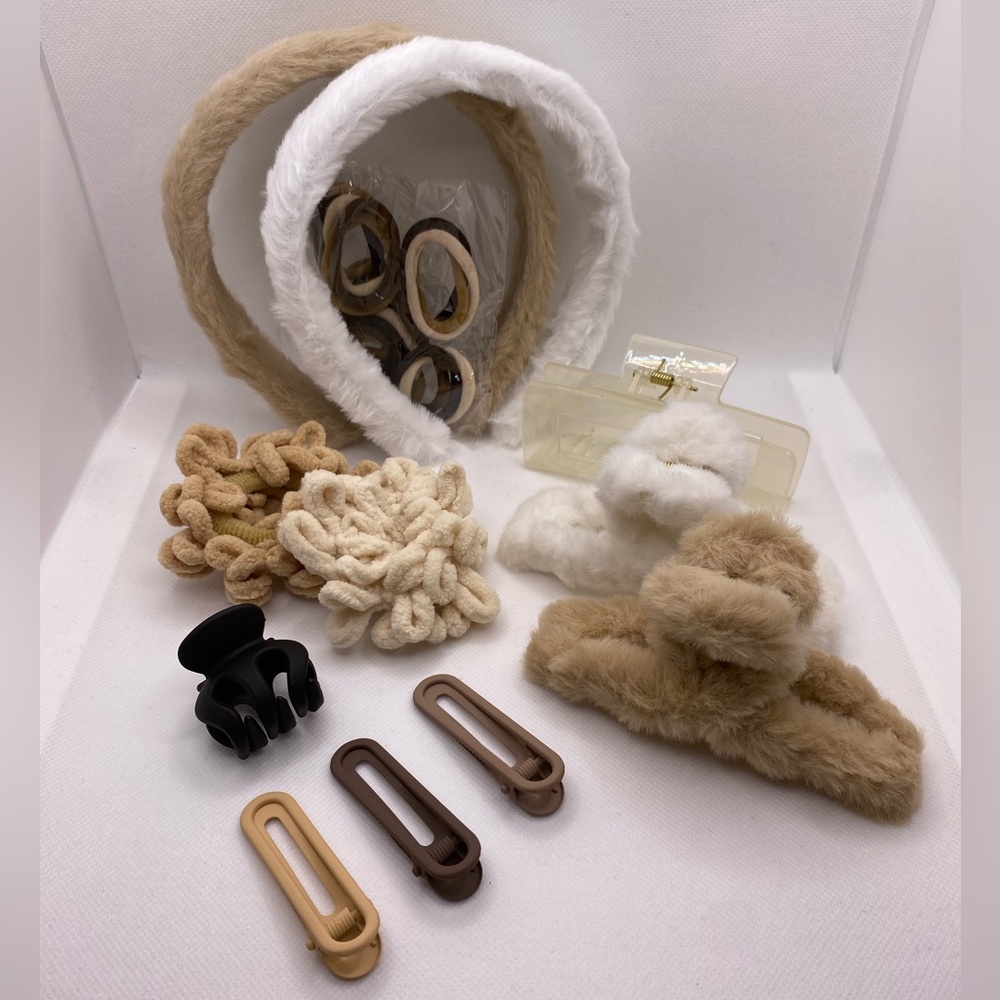 Fuzzy Hair Accessory Set in Nude Colors